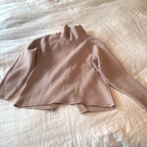 Rose colored turtleneck sweatshirt from AF size M